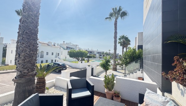 Resale - Bungalow - Orihuela Costa - Villamartín