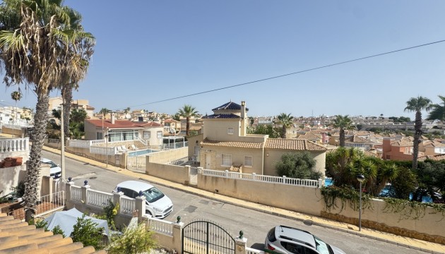 Resale - Detached Villa - Orihuela Costa - Villamartín