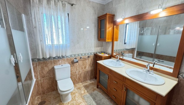 Herverkoop - Herenhuis - San Miguel de Salinas