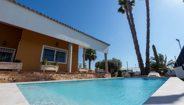 Herverkoop - Country House - Orihuela