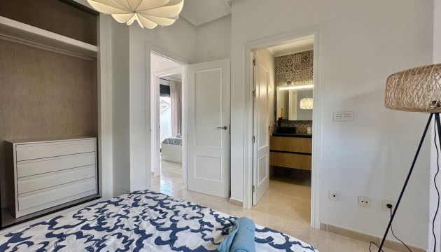 Reventa - Adosado - San Miguel de Salinas