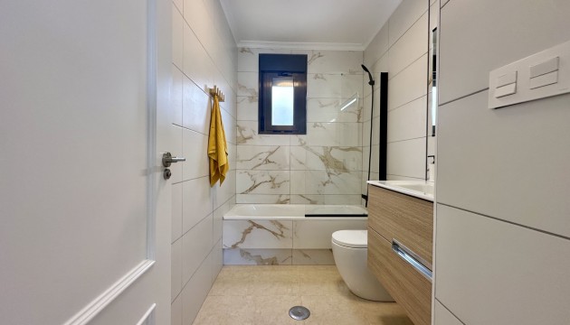 Reventa - Adosado - San Miguel de Salinas