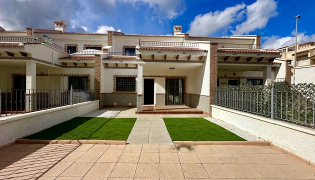 Reventa - Adosado - San Miguel de Salinas