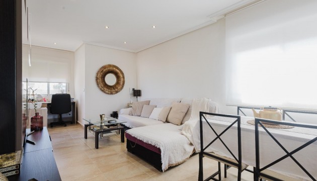 Resale - Detached Villa - Torrevieja - La Siesta - El Salado -  Torreta