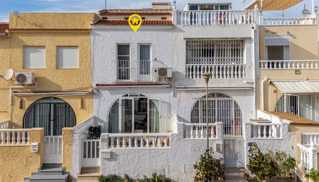 Перепродажа - Таунхаус - Torrevieja - La Siesta - El Salado -  Torreta