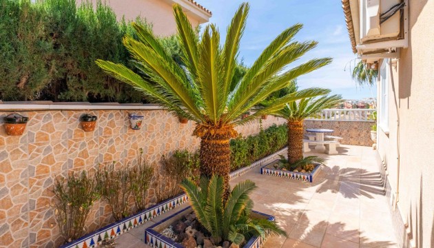 Resale - Detached Villa - Orihuela Costa - Punta Prima