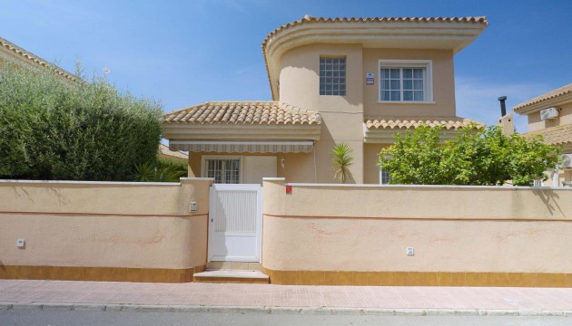 Resale - Detached Villa - Orihuela Costa - Punta Prima