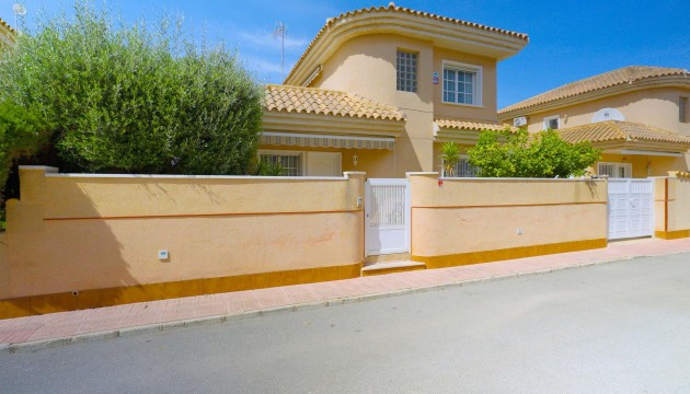Resale - Detached Villa - Orihuela Costa - Punta Prima