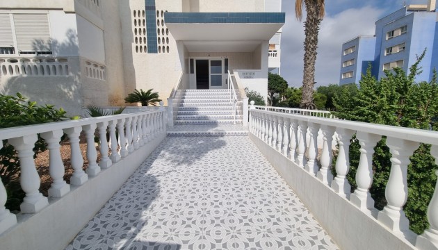 Resale - Apartment - Torrevieja - Torrelamata - La Mata