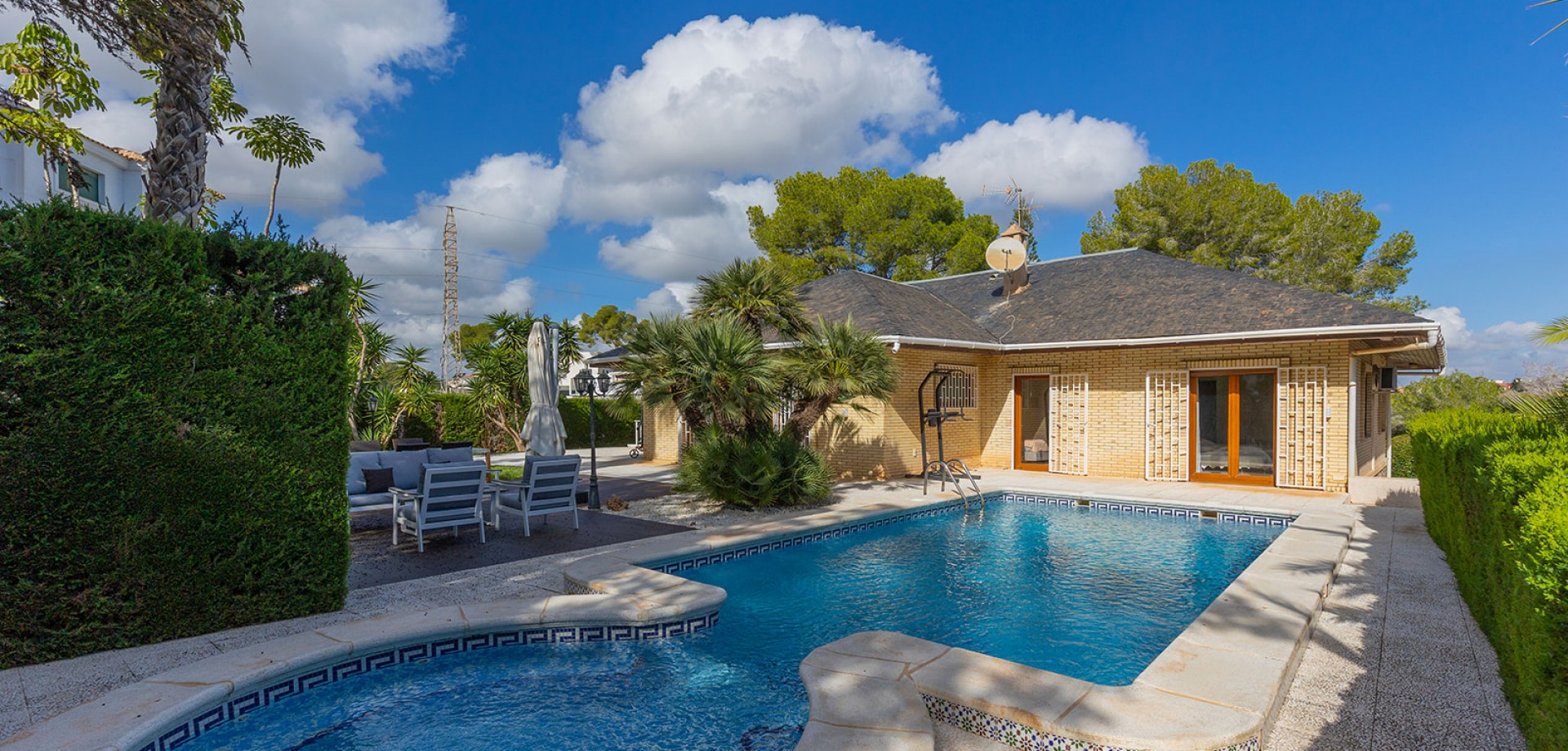 House in Urbanizacion los Balcones - view 1