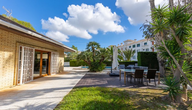 Resale - Detached Villa - Orihuela Costa - Villamartín