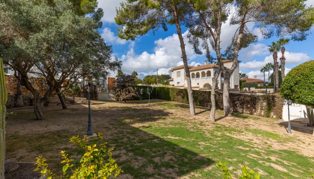 Resale - Detached Villa - Orihuela Costa - Villamartín
