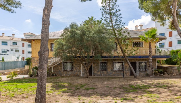 Resale - Detached Villa - Orihuela Costa - Villamartín