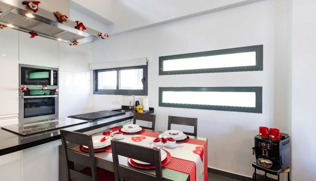 Resale - House - Orihuela - Orihuela Costa