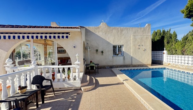 Resale - Detached Villa - Orihuela Costa - Villamartín