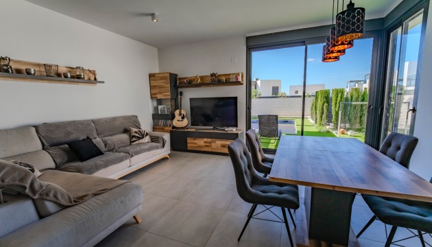 Resale - Semi Detached Villa - Benijófar - Benijofar