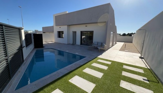 Перепродажа - отдельная вилла - Pinar de Campoverde