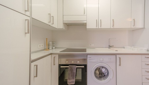 Resale - Apartment - Torrevieja - Playa del Cura