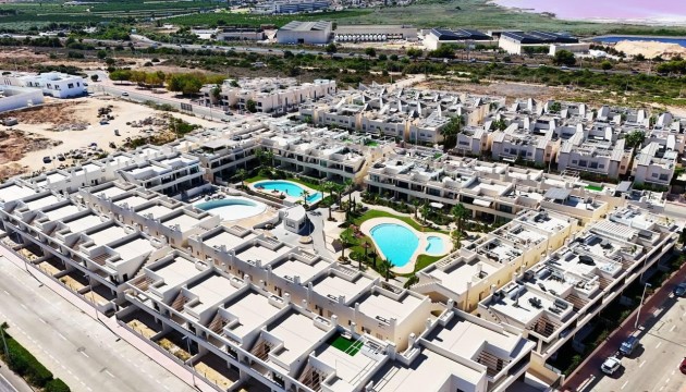 Resale - Apartment - Torrevieja - La Veleta
