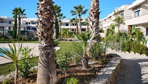 Resale - Apartment - Torrevieja - La Veleta