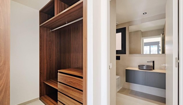 Resale - Apartment - Torrevieja - La Veleta