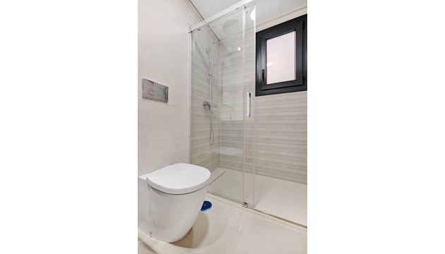 Resale - Apartment - Torrevieja - La Veleta