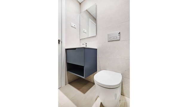 Resale - Apartment - Torrevieja - La Veleta