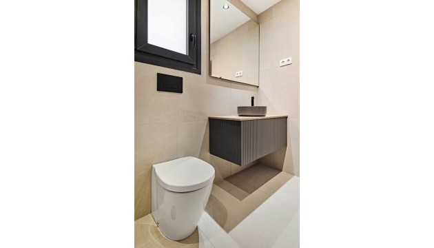 Resale - Apartment - Torrevieja - La Veleta