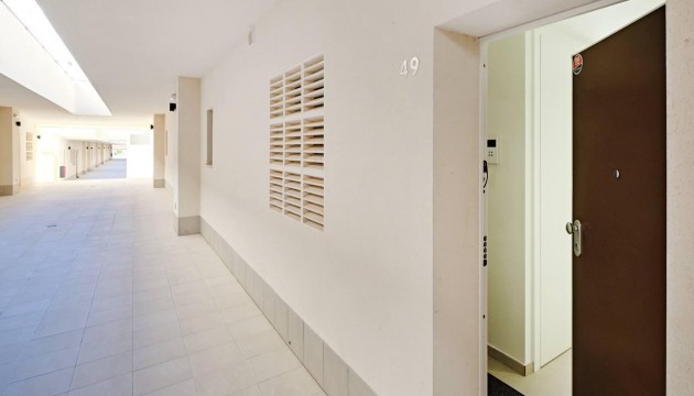 Resale - Apartment - Torrevieja - La Veleta