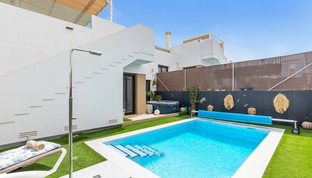 Resale - Detached Villa - Vistabella Golf