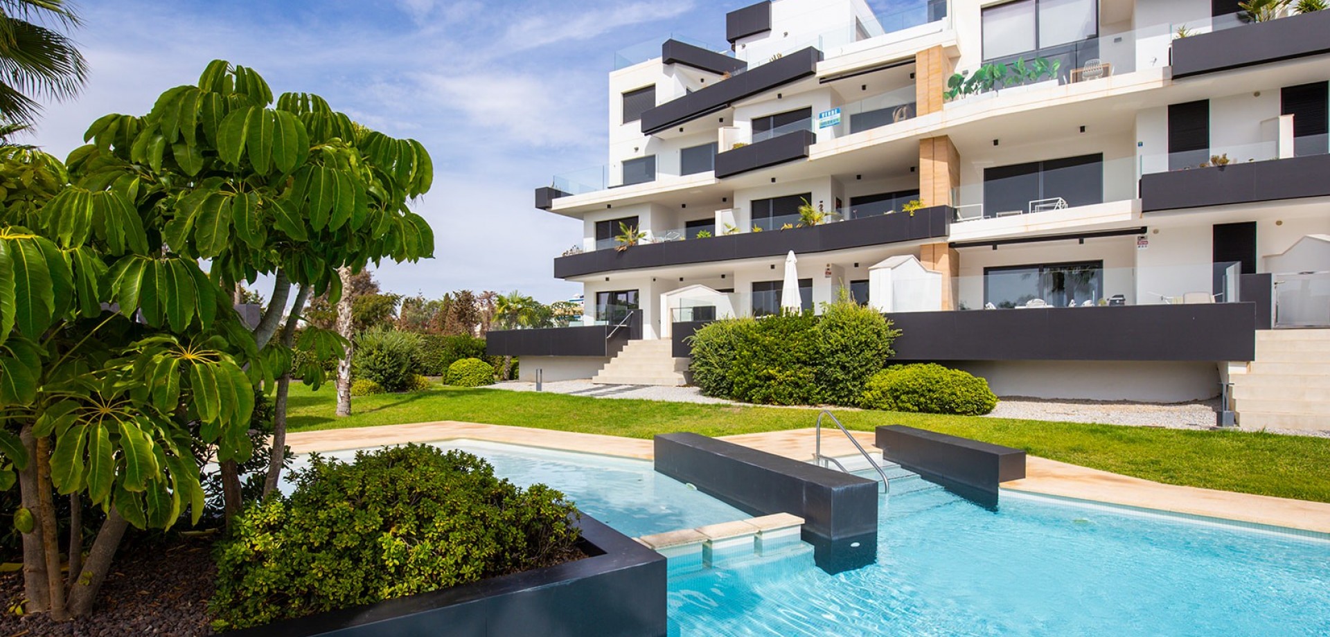 Apartment in La Zenia - view 1