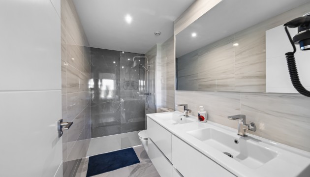 Resale - Apartment - Torrevieja - Punta Prima