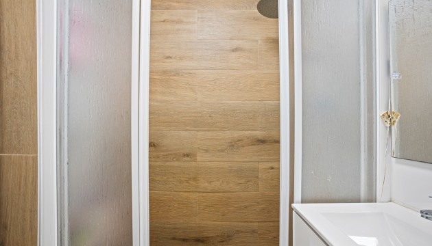 Resale - Bungalow - Torrevieja - La Siesta - El Salado -  Torreta