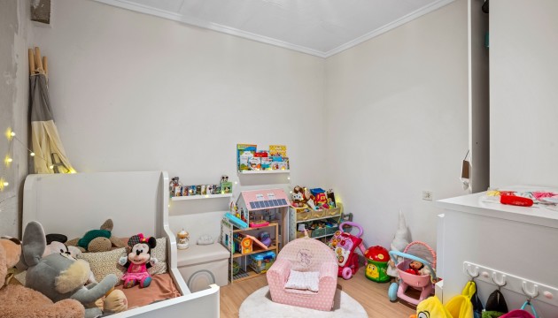 Resale - Bungalow - Torrevieja - La Siesta - El Salado -  Torreta