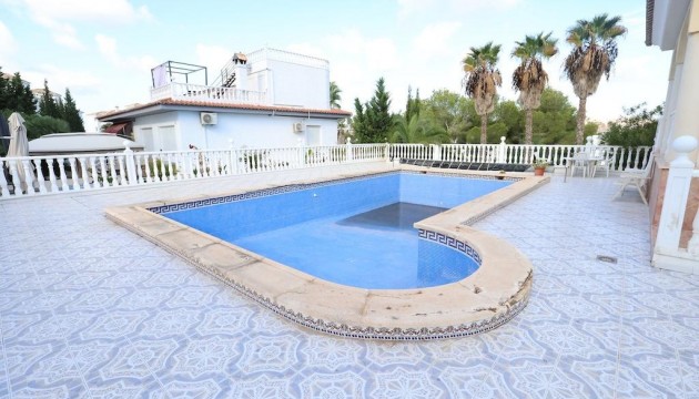 Resale - Detached Villa - Orihuela Costa - Villamartín