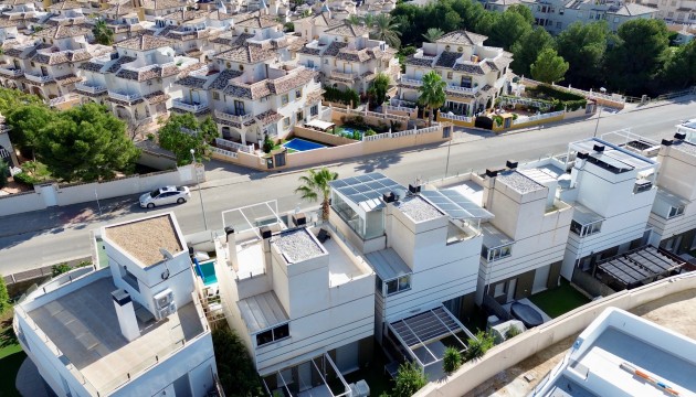 Videresalg - Detached Villa - Orihuela Costa - Lomas de Cabo Roig