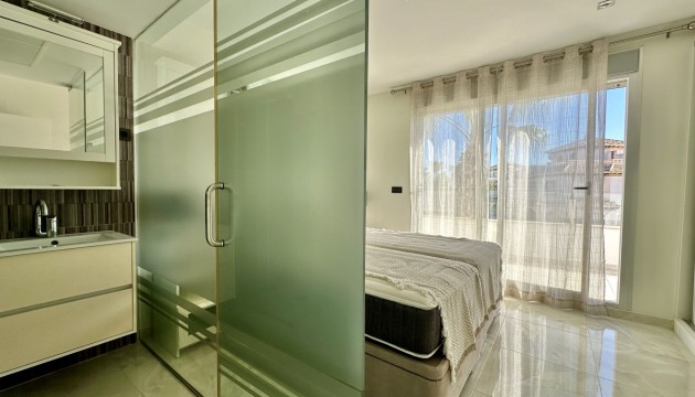 Videresalg - Detached Villa - Orihuela Costa - Lomas de Cabo Roig