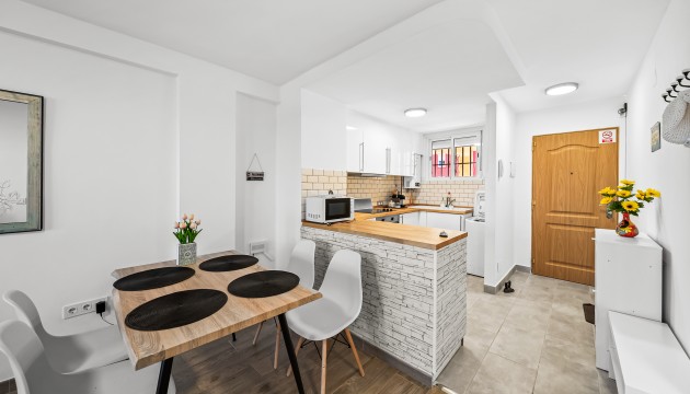 Resale - Apartment - Torrevieja - Torrelamata - La Mata