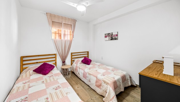 Resale - Apartment - Torrevieja - Torrelamata - La Mata