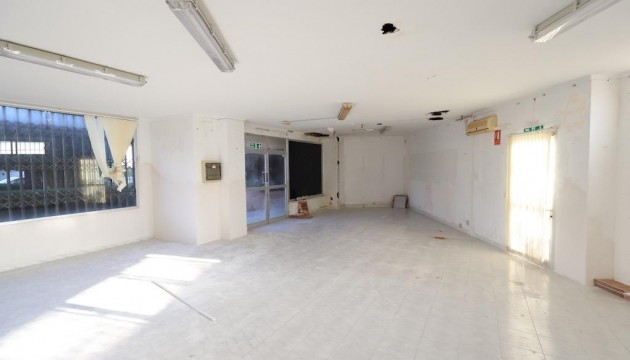 Resale - Commercial - Orihuela Costa - La Zenia
