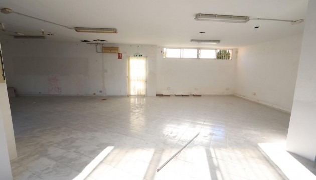 Resale - Commercial - Orihuela Costa - La Zenia