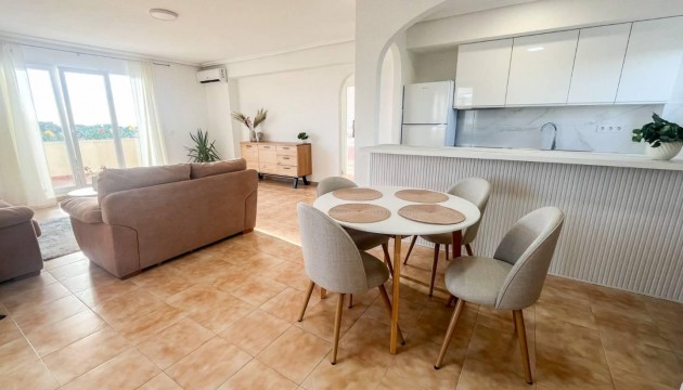 Resale - Apartment - Torrevieja - Punta Prima