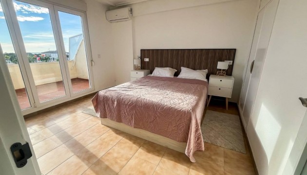 Resale - Apartment - Torrevieja - Punta Prima