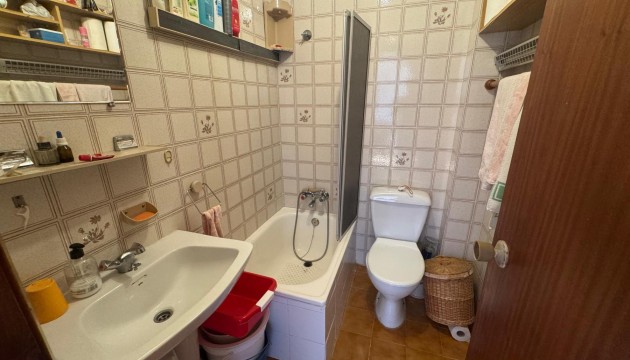 Resale - Bungalow - Torrevieja - La Siesta - El Salado -  Torreta