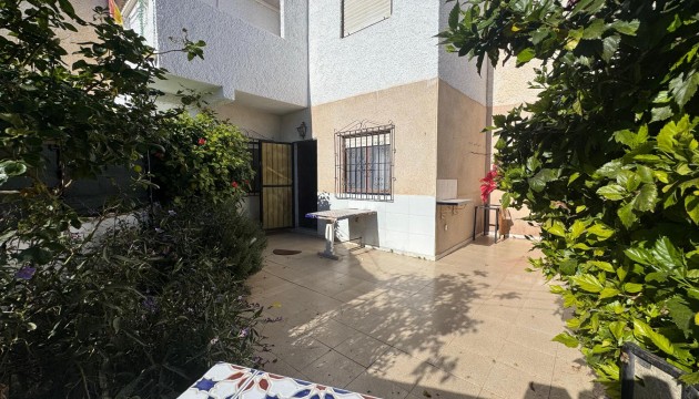 Resale - Bungalow - Torrevieja - La Siesta - El Salado -  Torreta