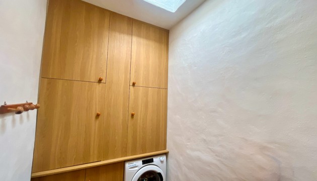 Resale - Semi Detached Villa - Torrevieja