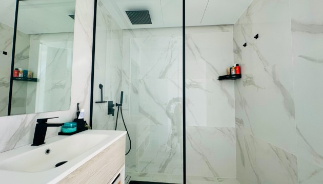 Resale - Apartment - Guardamar del Segura - El Raso