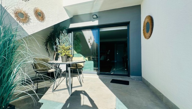 Resale - Apartment - Guardamar del Segura - El Raso