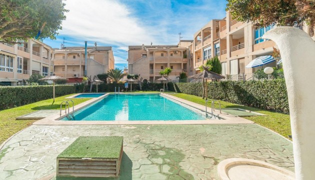 Resale - Apartment - Torrevieja - Los Frutales
