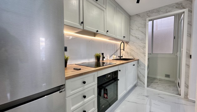 Resale - Apartment - Orihuela Costa - Playa Flamenca